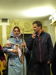 Roland, Weihnachtsmann und Oberb&uuml;rgermeister am Theater-Adventskalender