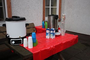 Krippenspiel und Adventsmarkt