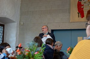Unternehmer beschenken Familien