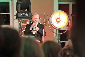Mit Freaky Tones wieder beschwingt in die Weihnacht