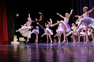 Tanzstudio Radeva im Theater