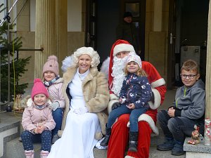 Hinter dem 24. Fenstert&uuml;rchen verbarg sich heute morgen der Weihnachtsmann h&ouml;chstpers&ouml;nlich