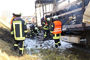 Lkw auf der A38 ausgebrannt