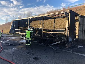 Lkw auf der A38 ausgebrannt