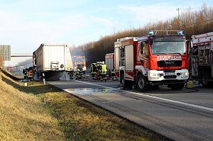 Lkw auf der A38 ausgebrannt