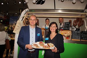 Premiere mit mobilem Hofladen