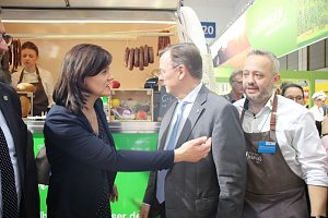 Premiere mit mobilem Hofladen