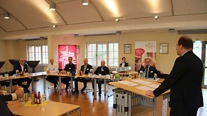 G&uuml;tezertifikate f&uuml;r Technisches Sicherheitsmanagement &uuml;bergeben