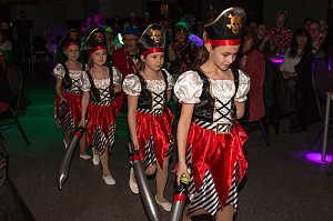 Salzaer N&auml;rrinnen und Narren feierten im Jugendclubhaus