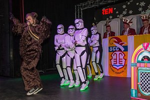 Salzaer N&auml;rrinnen und Narren feierten im Jugendclubhaus
