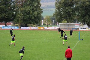 Faustball: Trotz Regens Turnier durchgezogen