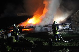 Garagenbrand in Feldengel