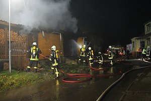 Garagenbrand in Feldengel
