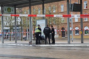 Herrenlose Tasche auf dem Bahnhofsvorplatz sorgt f&uuml;r Polizeieinsatz