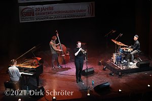 JazzRabazz mit Frederike G&auml;&szlig;lein, "Bluff" und dem "Tingvall Trio"