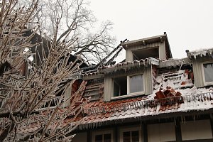 Die L&ouml;scharbeiten am Mecklenburgs Hof dauerten auch heute noch an