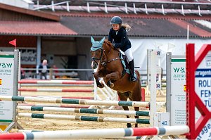 Auf's Treppchen gesprungen: Lilly Charlott Freitag auf Nathalie