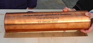 Grundsteinlegung in Ebeleben - Kapsel f&uuml;r die Nachwelt