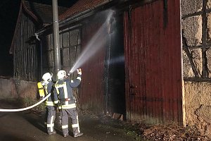 Scheunentor brennt in Westerengel. Kripo geht von Brandstiftung aus