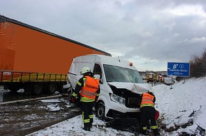 Die Feuerwehr Heiligenstadt musste heute eine Frau aus ihrem Fahrzeug retten