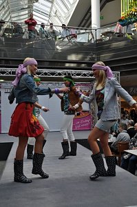 Mode in der Galerie