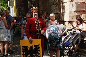 Das 52. Rolandsfest wurde nach zwei Jahren Pause heute auf dem Rathausplatz in Nordhausen er&ouml;ffnet