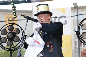 Das 52. Rolandsfest wurde nach zwei Jahren Pause heute auf dem Rathausplatz in Nordhausen er&ouml;ffnet