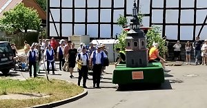 Gro&szlig;er Umzug in Leimbach