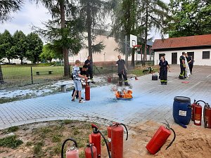 Feuriger Projekttag an der Leinefelder Regelschule  Konrad Hentrich