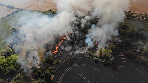 Feldbrand bei Gro&szlig;furra