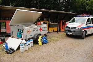 Rettung aus der Finsternis - am Rabensteiner Stollen wurde heute die Rettung unter Tage geprobt