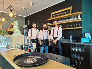 Wiederer&ouml;ffnung des Kaffeehauses an der Bibliothek