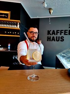 Wiederer&ouml;ffnung des Kaffeehauses an der Bibliothek