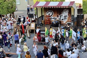 Mit einem phantastischen Spektakel und die Verabschiedung aller Akteure, endete das 28. Mittelalterfest von Bad Langensalza