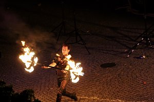 Atemberaubendes Feuerspektakel auf dem T&ouml;pfermarkt in Bad Langensalza 