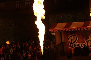 Atemberaubendes Feuerspektakel auf dem T&ouml;pfermarkt in Bad Langensalza 
