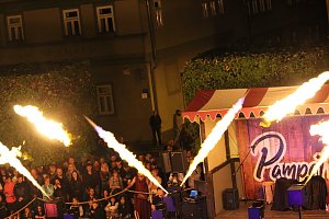Atemberaubendes Feuerspektakel auf dem T&ouml;pfermarkt in Bad Langensalza 