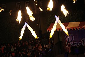 Atemberaubendes Feuerspektakel auf dem T&ouml;pfermarkt in Bad Langensalza 