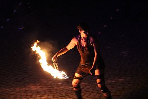 Atemberaubendes Feuerspektakel auf dem T&ouml;pfermarkt in Bad Langensalza 