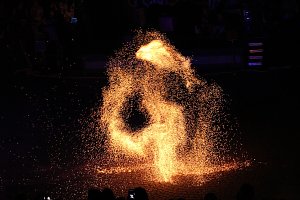 Atemberaubendes Feuerspektakel auf dem T&ouml;pfermarkt in Bad Langensalza 