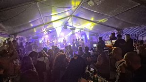 Tolle Stimmung im Ratskeller-Festzelt