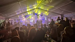 Tolle Stimmung im Ratskeller-Festzelt