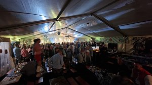 Tolle Stimmung im Ratskeller-Festzelt