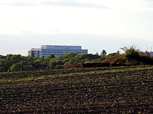 Ein kleiner Bunker am Rande der Stadt