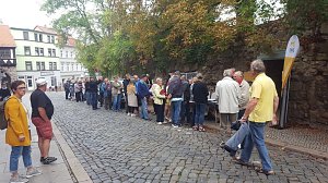 Andrang am Denkmalstag vor dem Splitterschutzgraben
