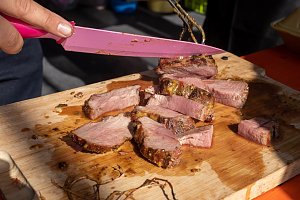 Grillmeisterschaft auf dem Parkdeck der Marktpassage