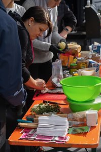 Grillmeisterschaft auf dem Parkdeck der Marktpassage