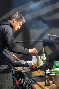 Grillmeisterschaft auf dem Parkdeck der Marktpassage