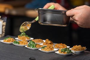 Grillmeisterschaft auf dem Parkdeck der Marktpassage