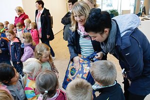 Ab in den Wald - f&uuml;r vier Kinderg&auml;rten gab es heute von der "Town & Country" Stiftung materielle Unterst&uuml;tzung